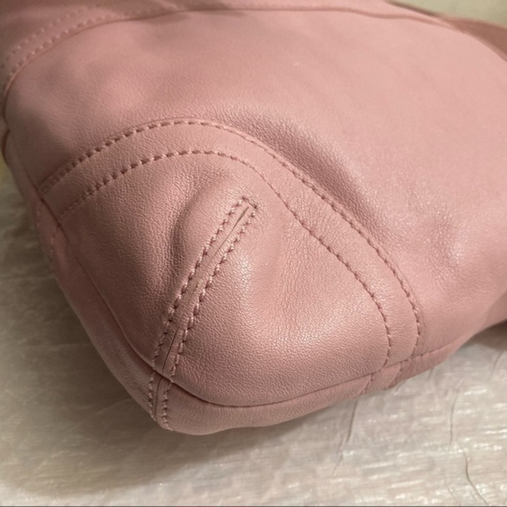 Coach pink leather soho two way crossbody messenger bag - Picture 14 of 16
